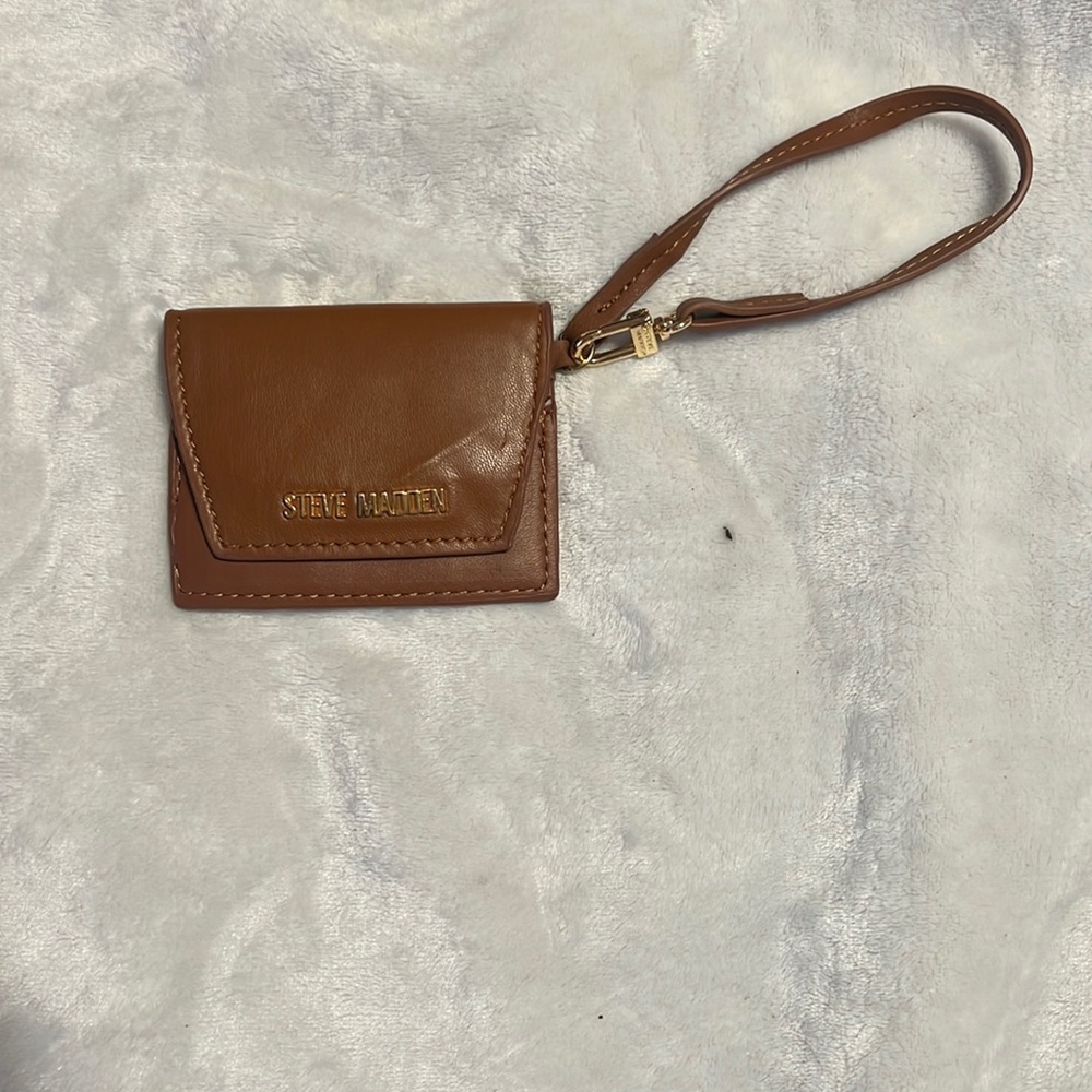 Small Brown Steve Madden Wallet Card Holder w/ Gold Accents & Wristlet Strap